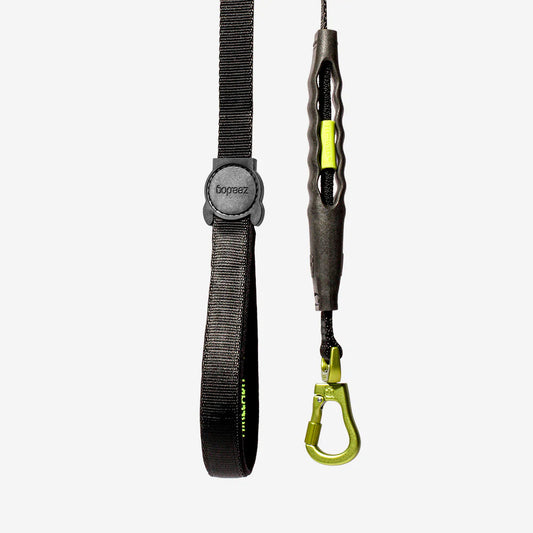 Close up of Zee Dog black air leash with anodized aluminum lime greenhook